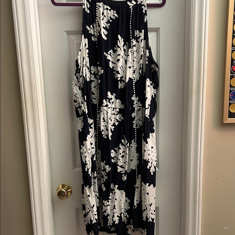 Crown & Ivy Navy and White Sleeveless Dress